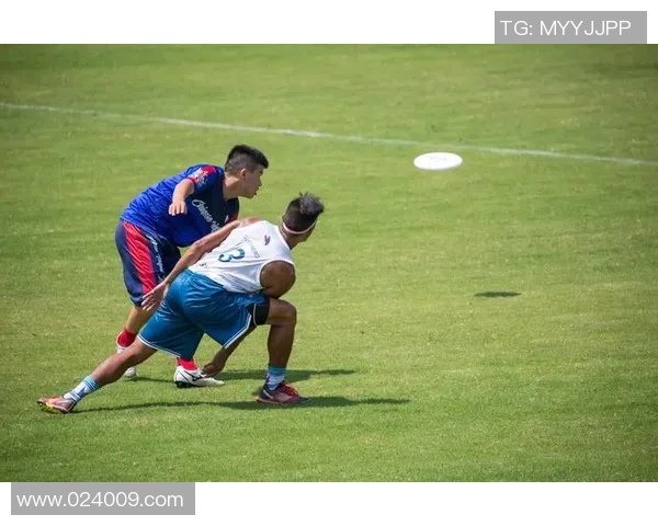 南京飞盘队与上海飞盘队赛后复盘探讨灵活性战术的应用与效果