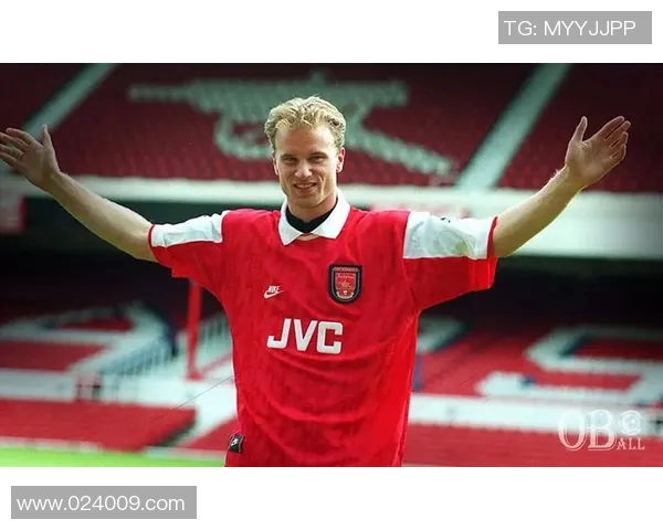 脱下战袍的足球明星们：从绿茵场到生活舞台的华丽转身与新篇章